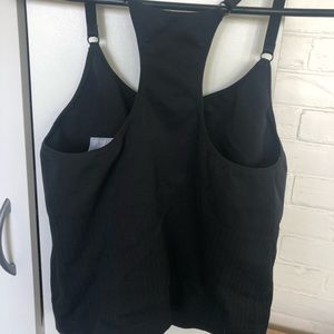 Nike dry fit crop top with bra lining, EUC, black, size L/axle